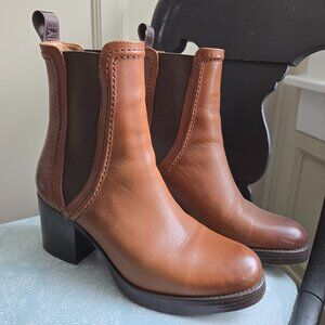 Frye | Women's "Jean" Chelsea Boot | Caramel | 9